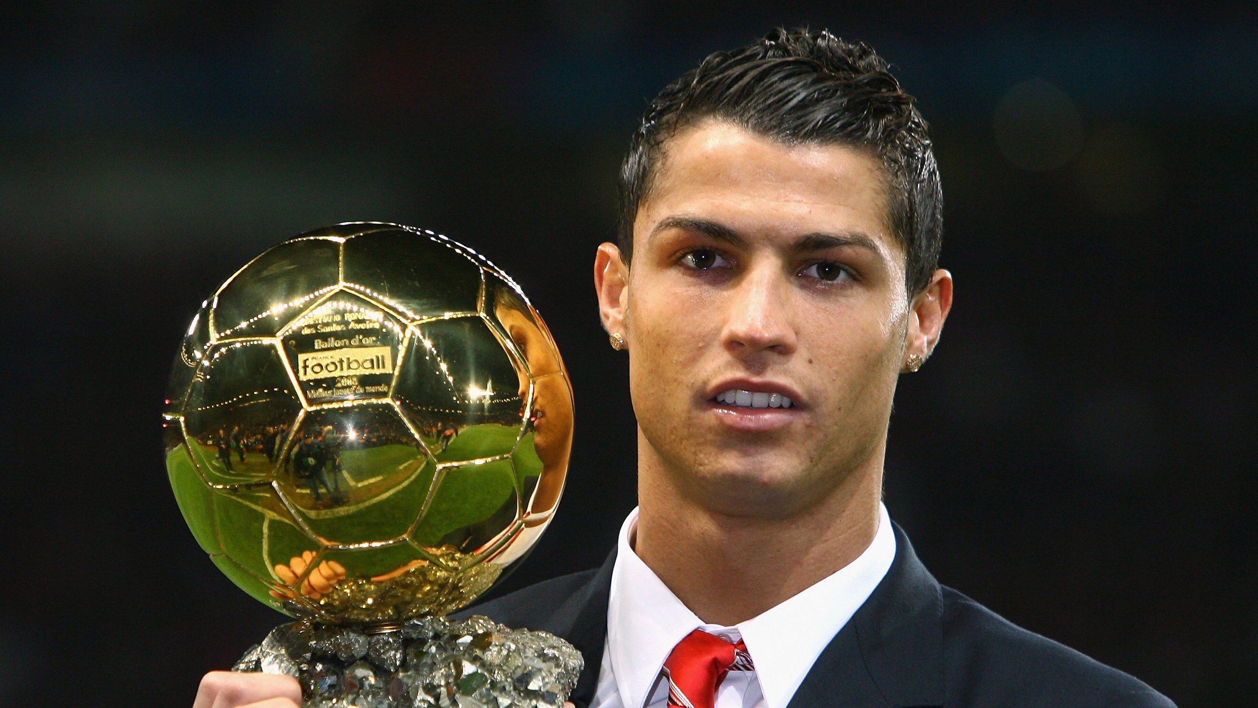 萨拉赫关键节点出色防守，老鹰带队取胜！