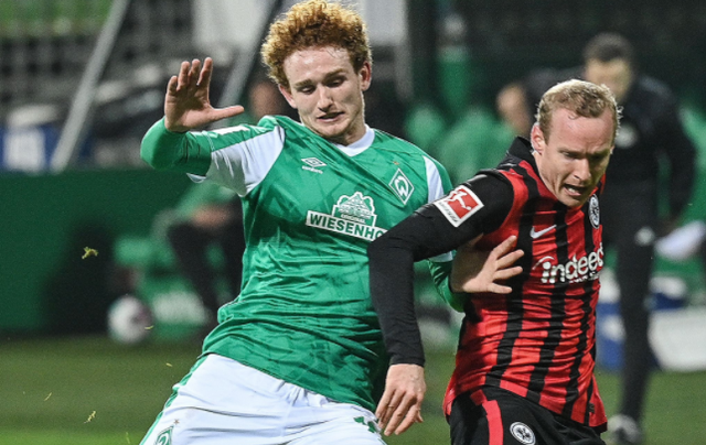 包含Ming赛事官方发布比分优势明显新规，法国队争议不断！的词条